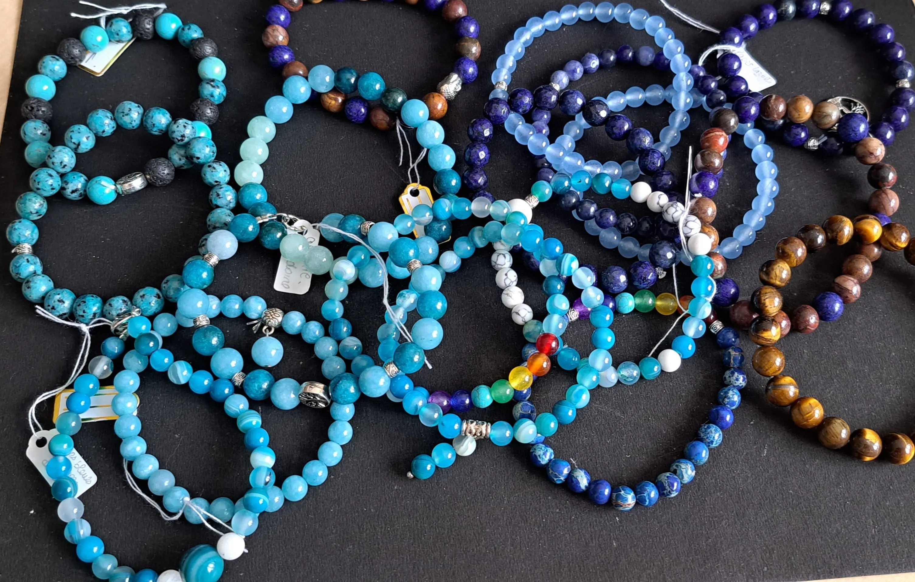 Lot de bracelets bleus